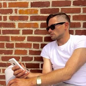 Meet your Posher, Averill