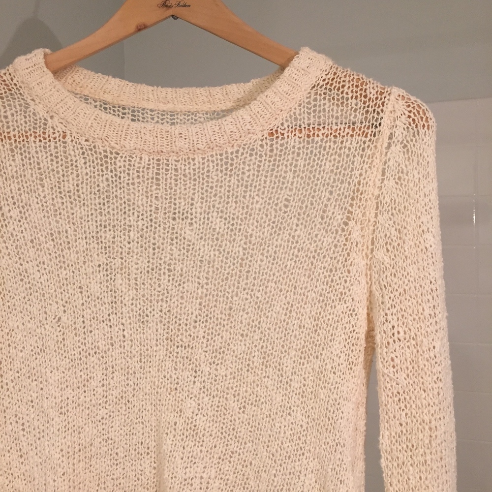 Brandy Melville Loose Knit Summer Sweater