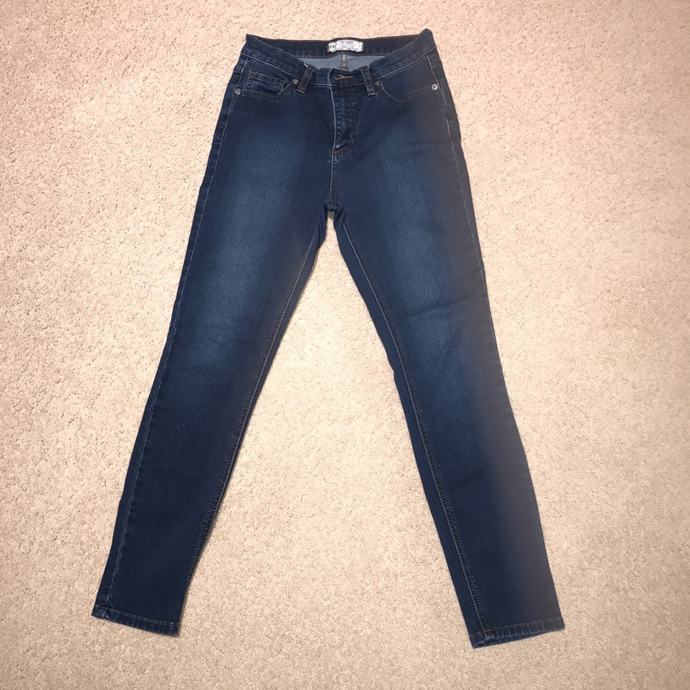 FREE PEOPLE high waisted jeans