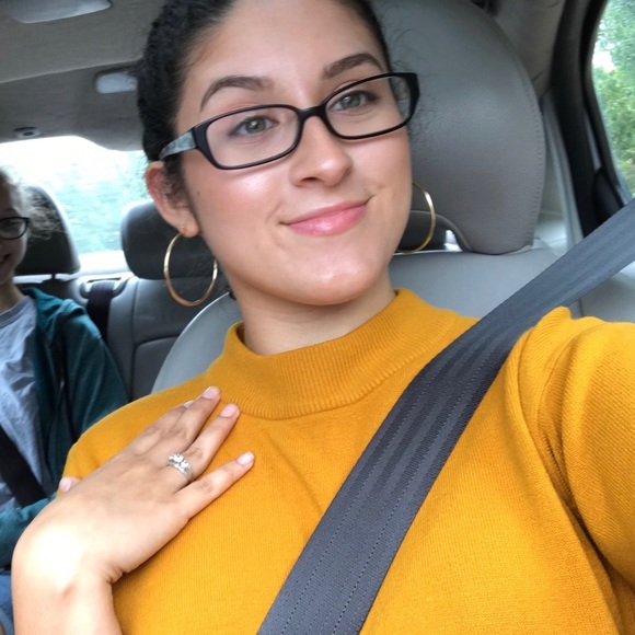 HELLO - Picture 1 of 1