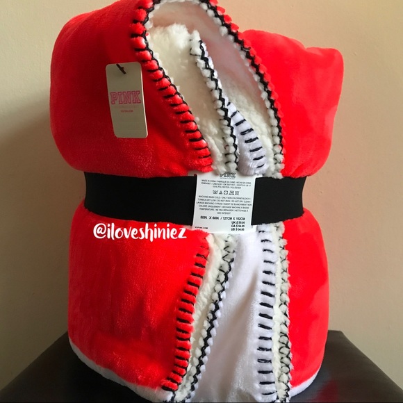 •Victoria's Secret PINK• Sherpa Blanket - Picture 3 of 6