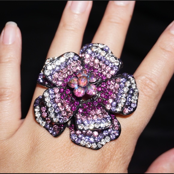 Flower ring - Picture 4 of 4