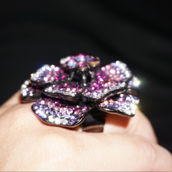 Flower ring - Picture 2 of 4