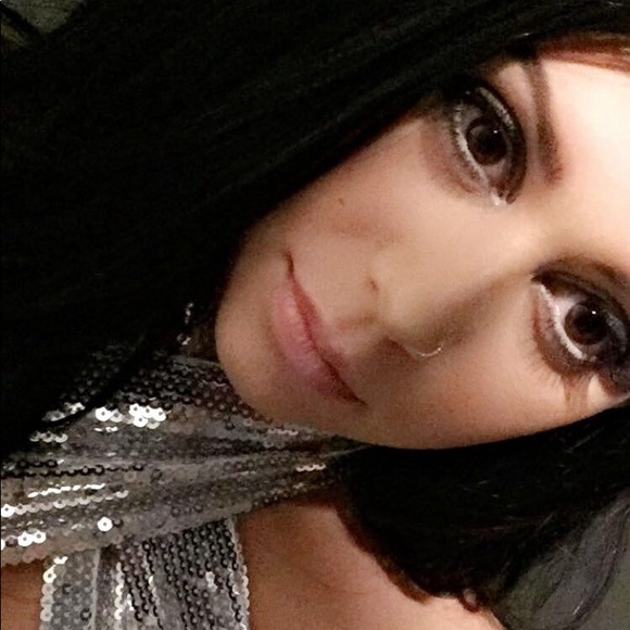 Meet your Posher, Jacquie - Picture 2 of 3