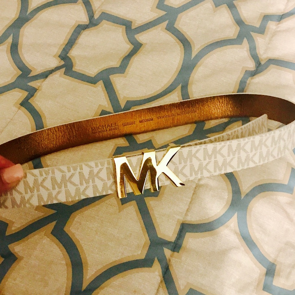 MK logo belt
