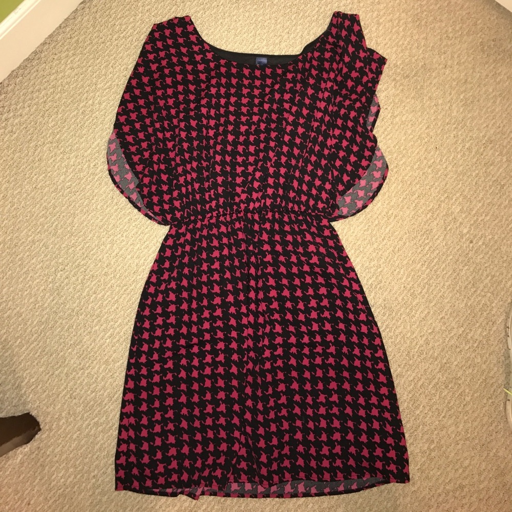Patterned pink and black dress