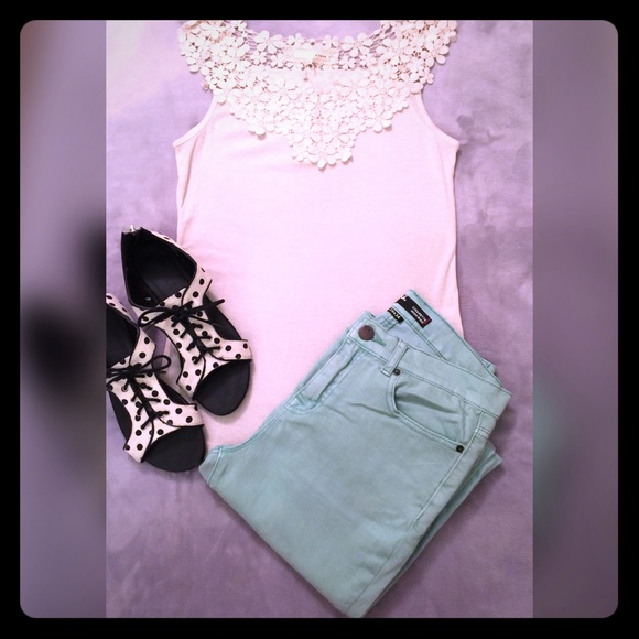 ModCloth Tops - Floral Lace Modcloth Tank