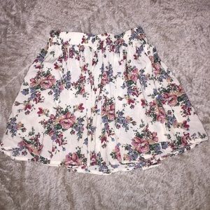 Brandy Melville Mini floral skirt- like new!