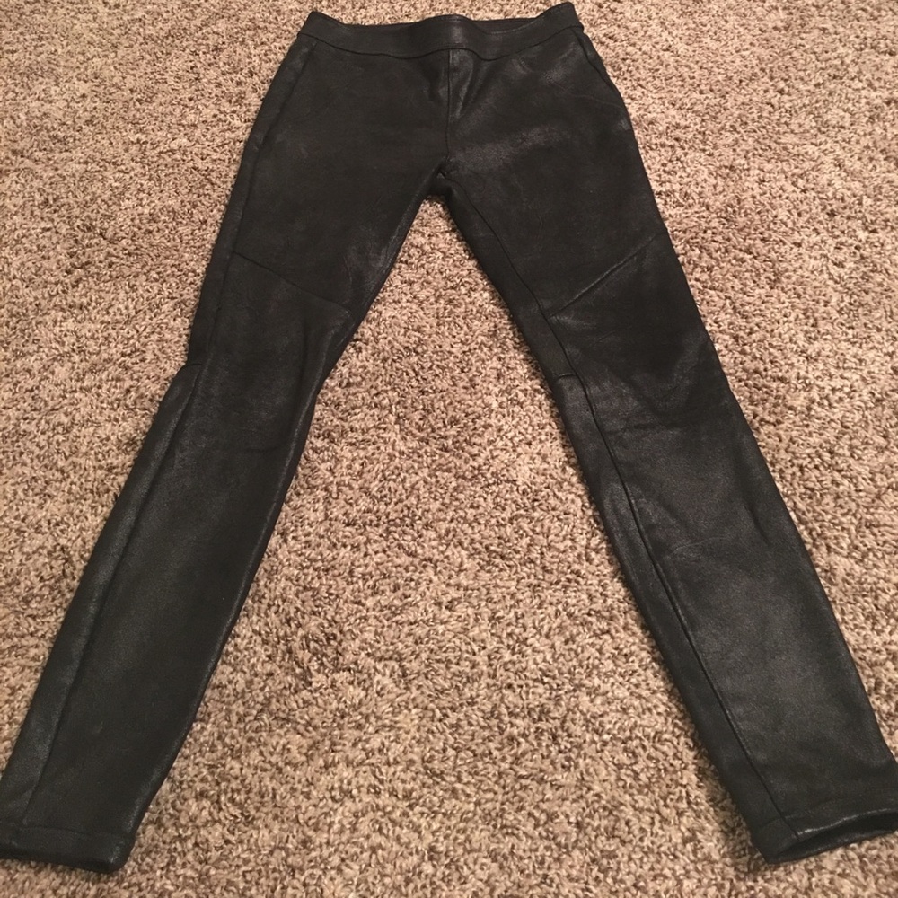 FREE PEOPLE Never Let You Go leggings-black 🖤🖤