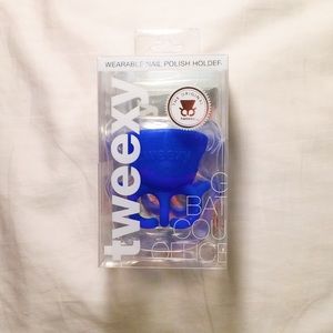 Wearable nail polish holder