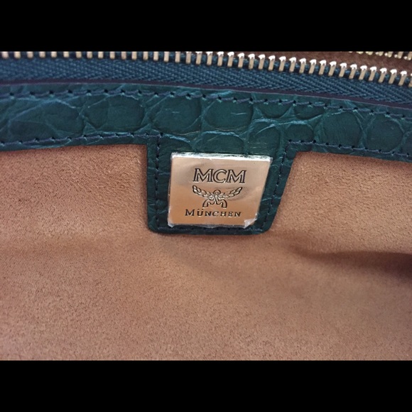 Handbag - Picture 2 of 3