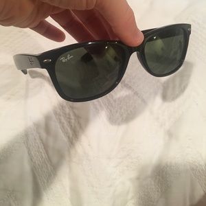 Black Ray-Ban Original Wayfarer Glasses
