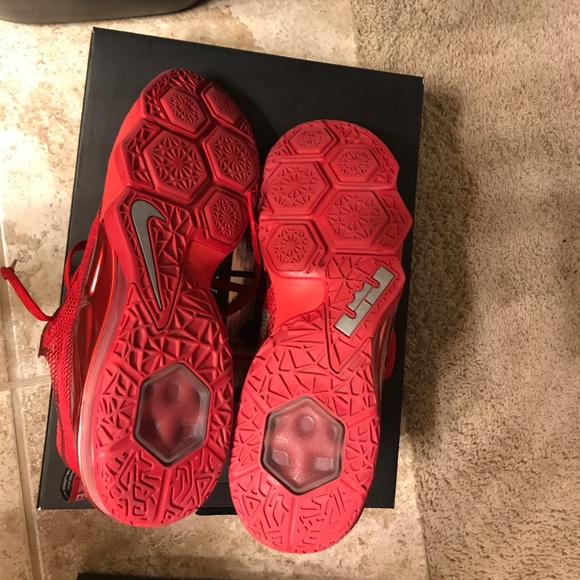 LeBron XII Low - Picture 3 of 5