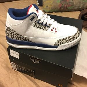 Jordan retro 3 true blue
