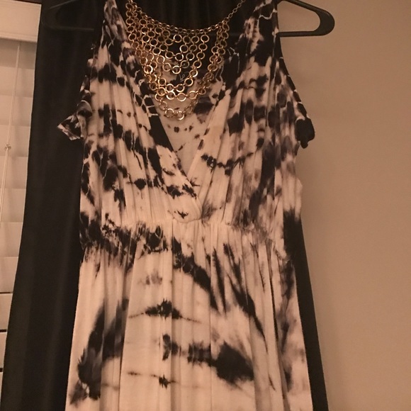Cold shoulder tie die maxi - Picture 3 of 3