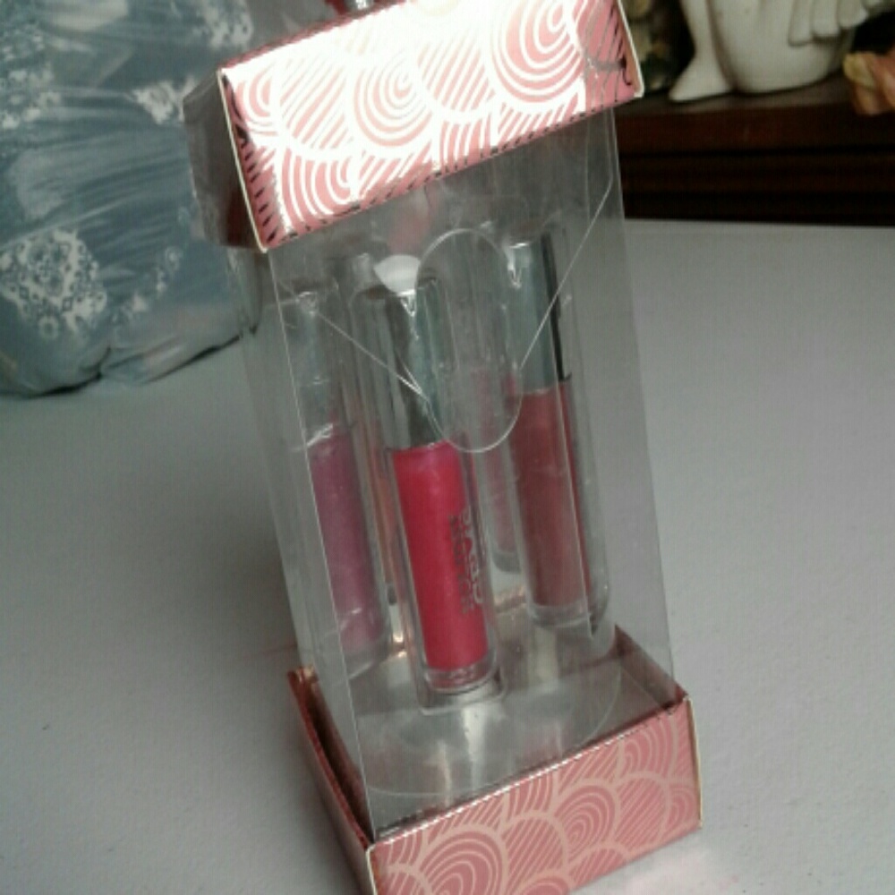 New set of 5 colors lip gloss