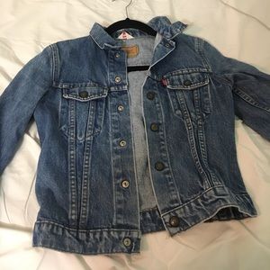 VINTAGE LEVIS DENIM JACKET