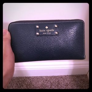 Kate Spade Navy wallet. Perfect condition!