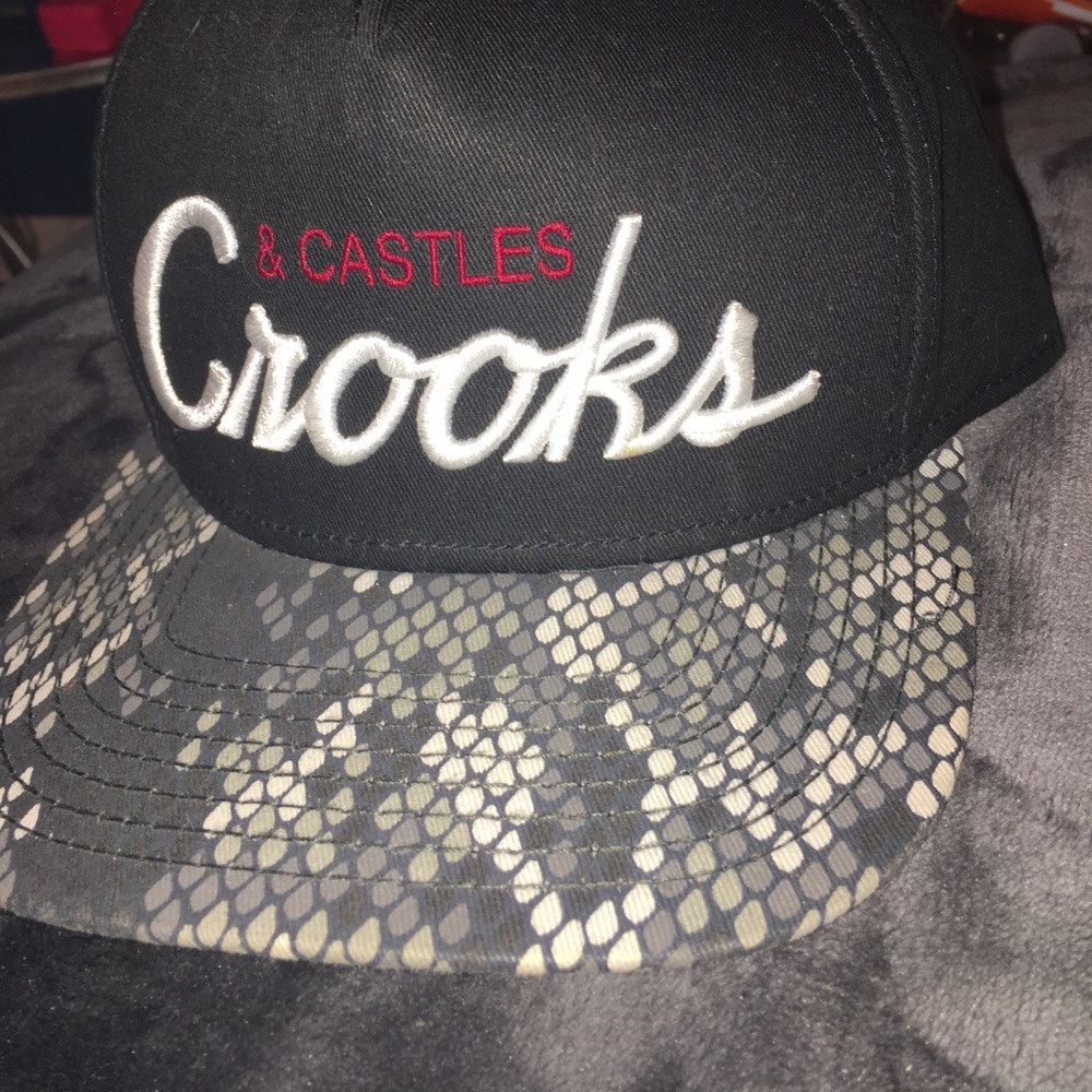 Crooks and Castles hat
