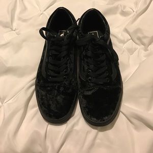 Black Velvet Old Skool Vans