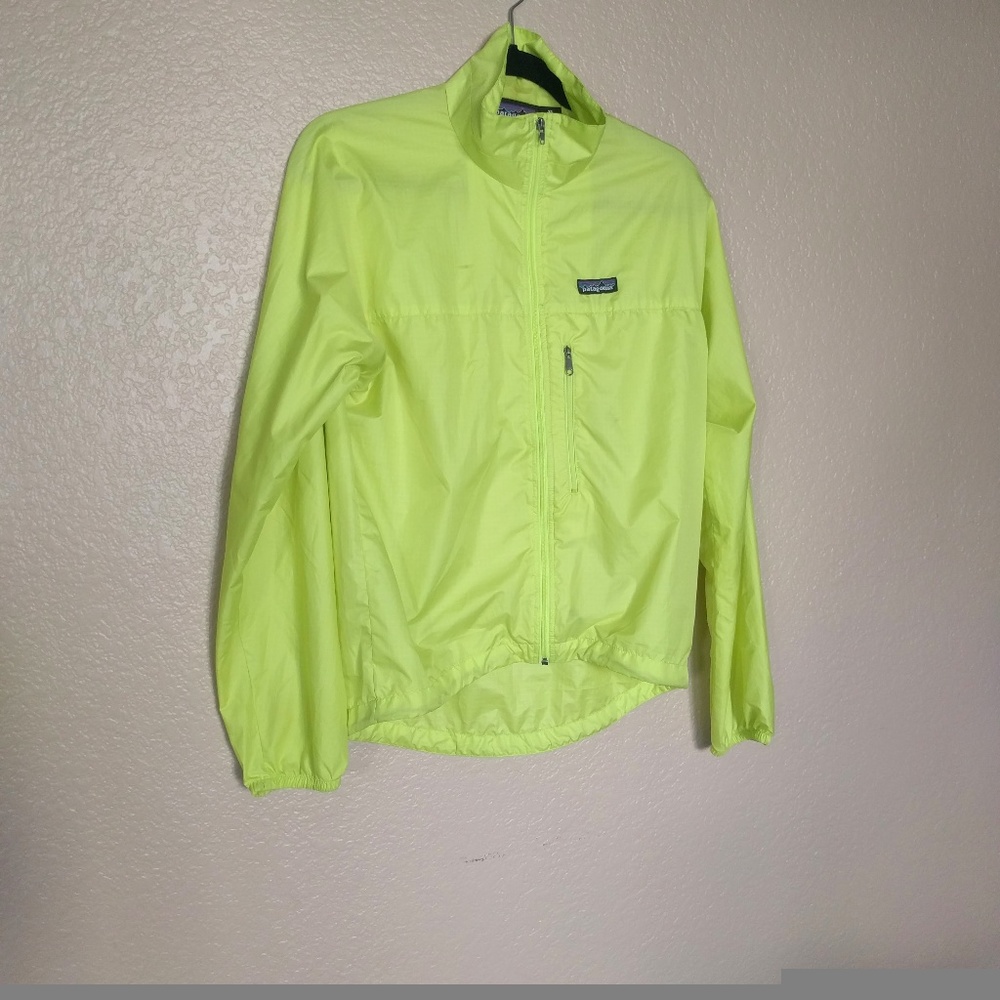 Patagonia ultra light weight jacket windbreaker