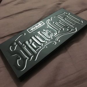 KAT VON D Shade + Light Contour Palette