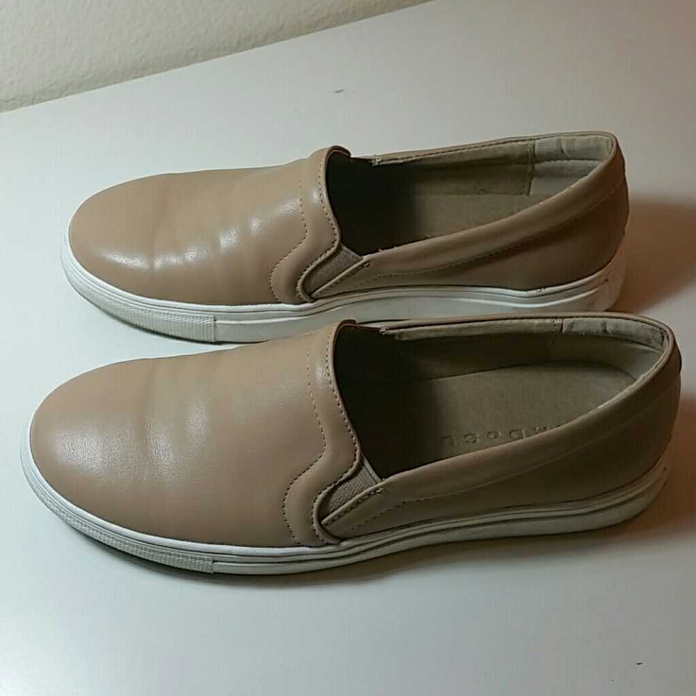 Simple shoes - Picture 2 of 3