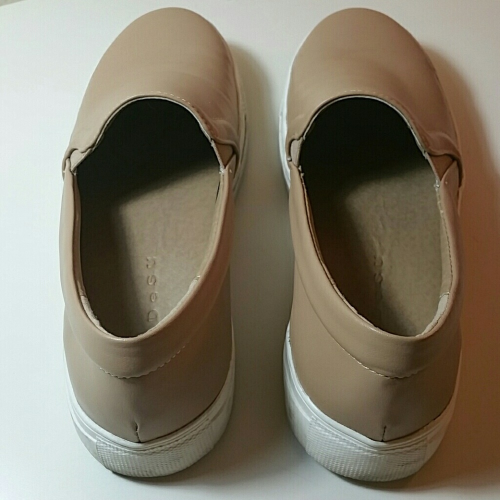 Simple shoes - Picture 3 of 3