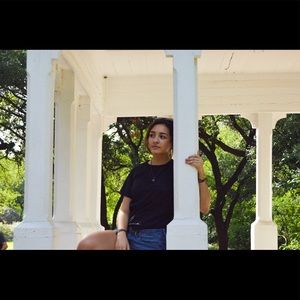 Meet your Posher, Rebeca