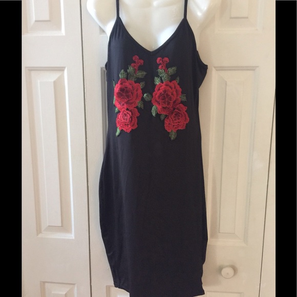 'MOODY' ROSE FLORAL EMBROIDERED MIDI DRESS - Picture 4 of 8