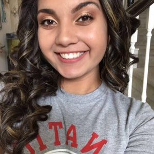 Meet your Posher, Alyssa