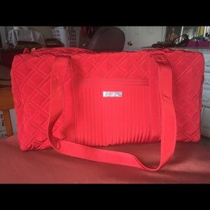 NWOT VERA BRADLEY TRAVEL BAG