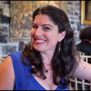 Meet your Posher, Julia