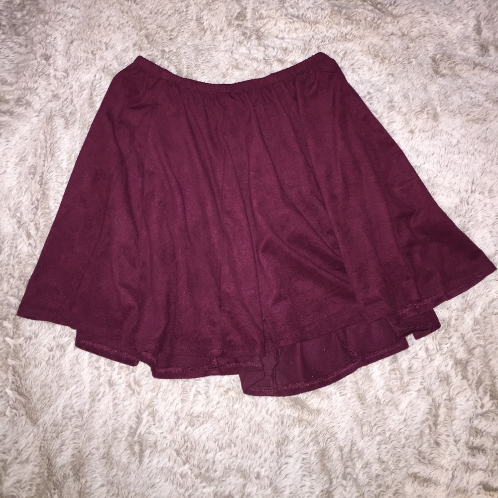 ON HOLD-Burgundy brandy Melville skater mini skirt