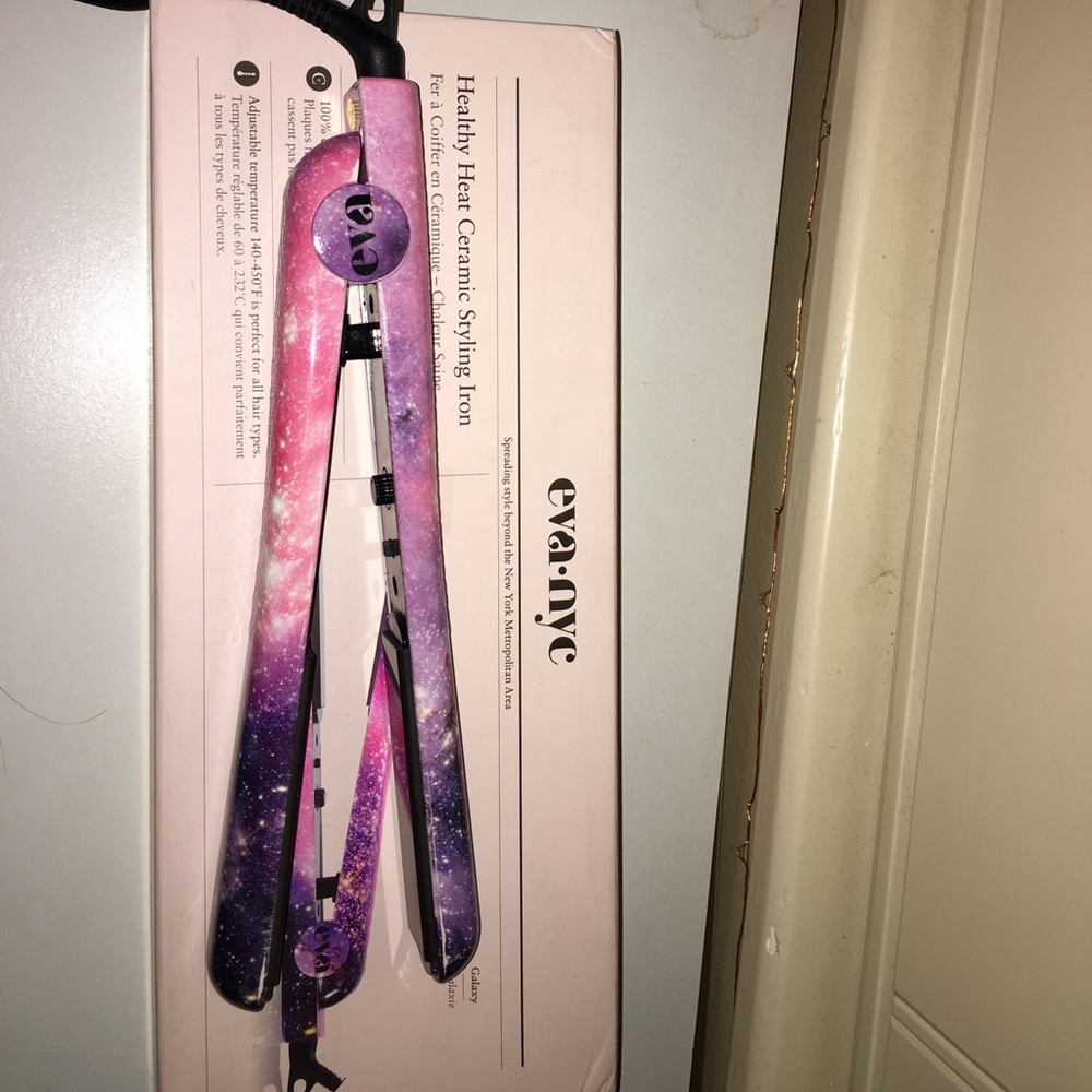 Eva NYC flat iron