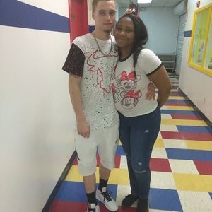 Meet your Posher, Levi