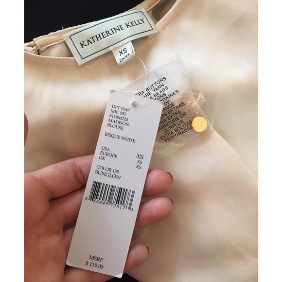 Katherine Kelly • Sleeveless Top - Picture 4 of 4