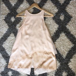 Katherine Kelly • Sleeveless Top