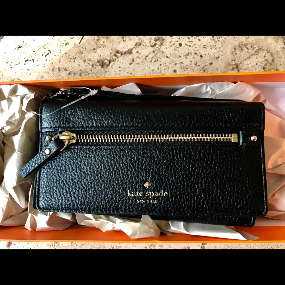 Black Kate Spade "cobble hill" leather wallet