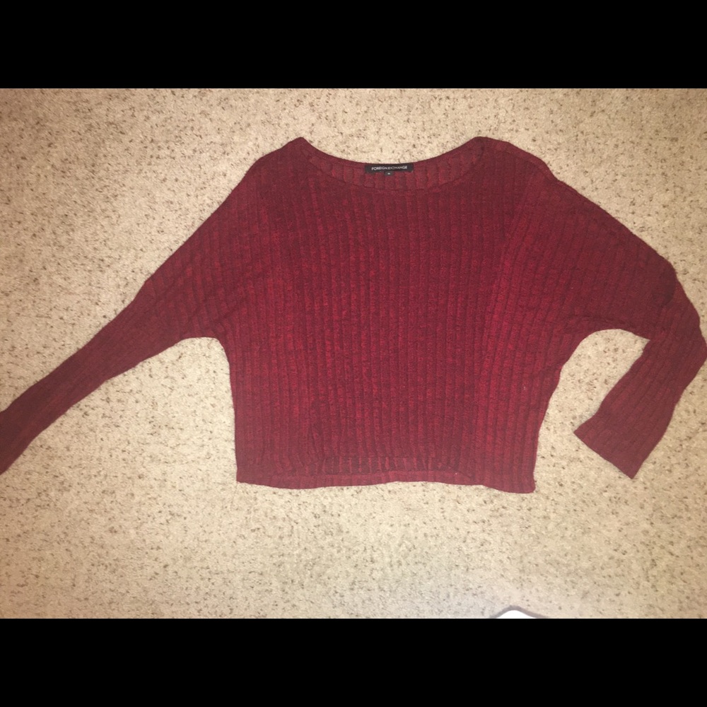Maroon long sleeve crop top