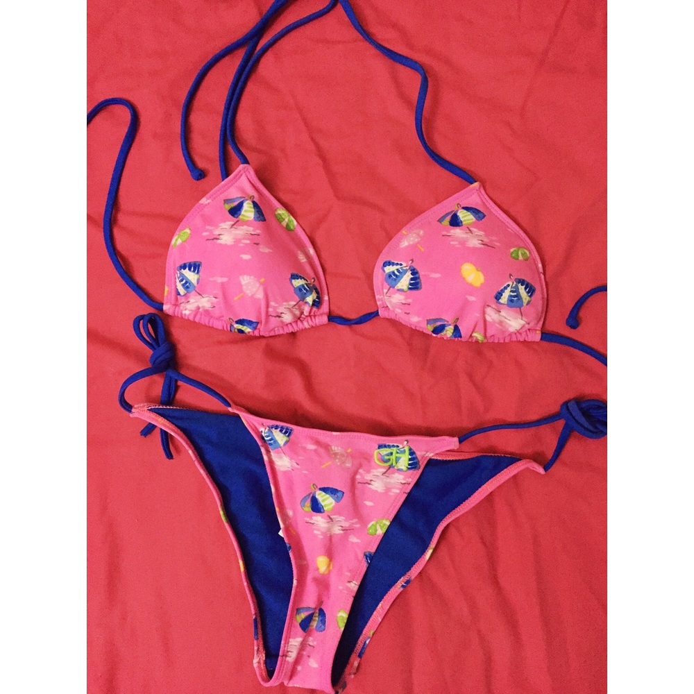Gilly Hicks bikini top & bottom size Small