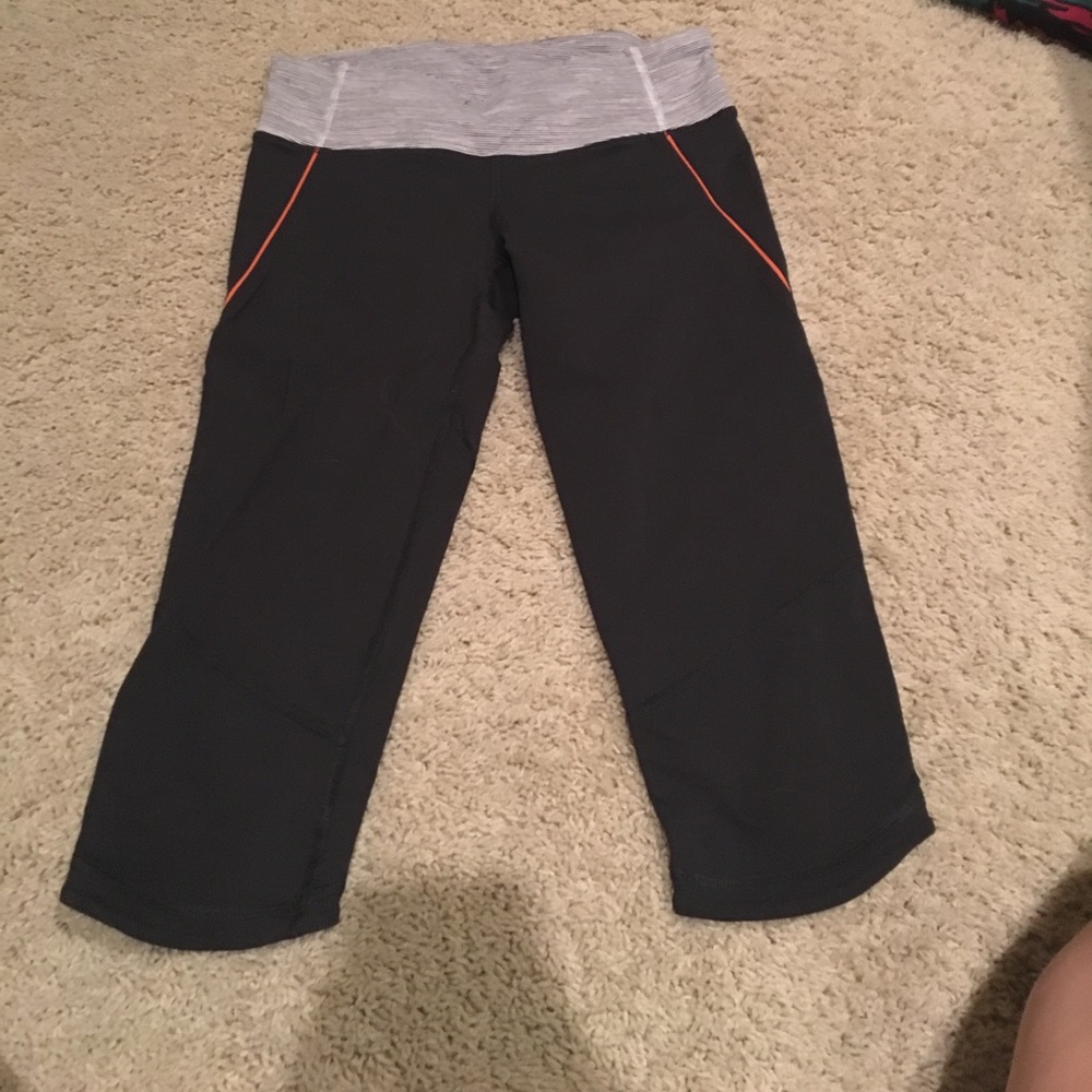 Cute cropped Lulu leggings