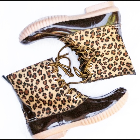 🆕Beautiful Duck Boots Read Description On Sizing - Picture 4 of 5