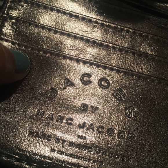 Marc Jacobs Metallic Wallet - Picture 3 of 4