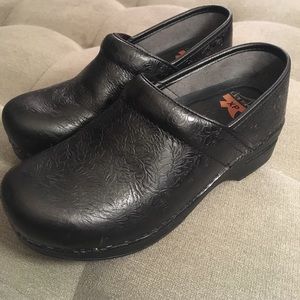 Dansko XP black size 36