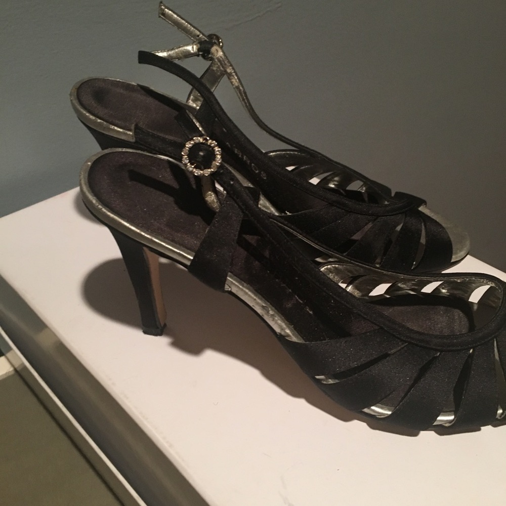 shoes - Picture 2 of 3