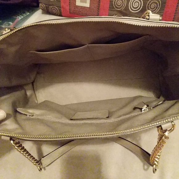 Coach handbag - Picture 2 of 2