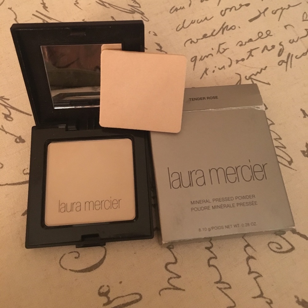 Laura Mercier powder foundation- Tender Rose