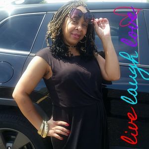 Meet your Posher, Dezona