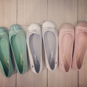 Chanel Flats (w bows!!!)